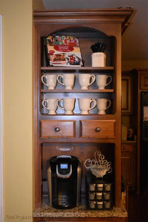 Organized drink station