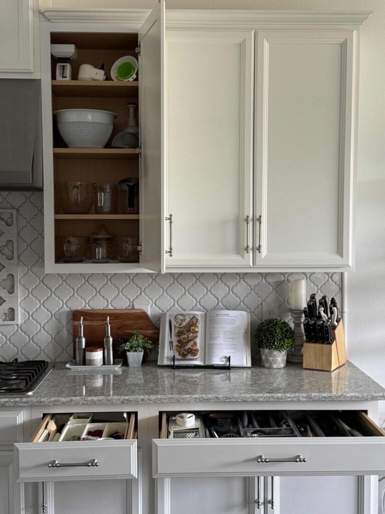 Kitchen food prep zone. 