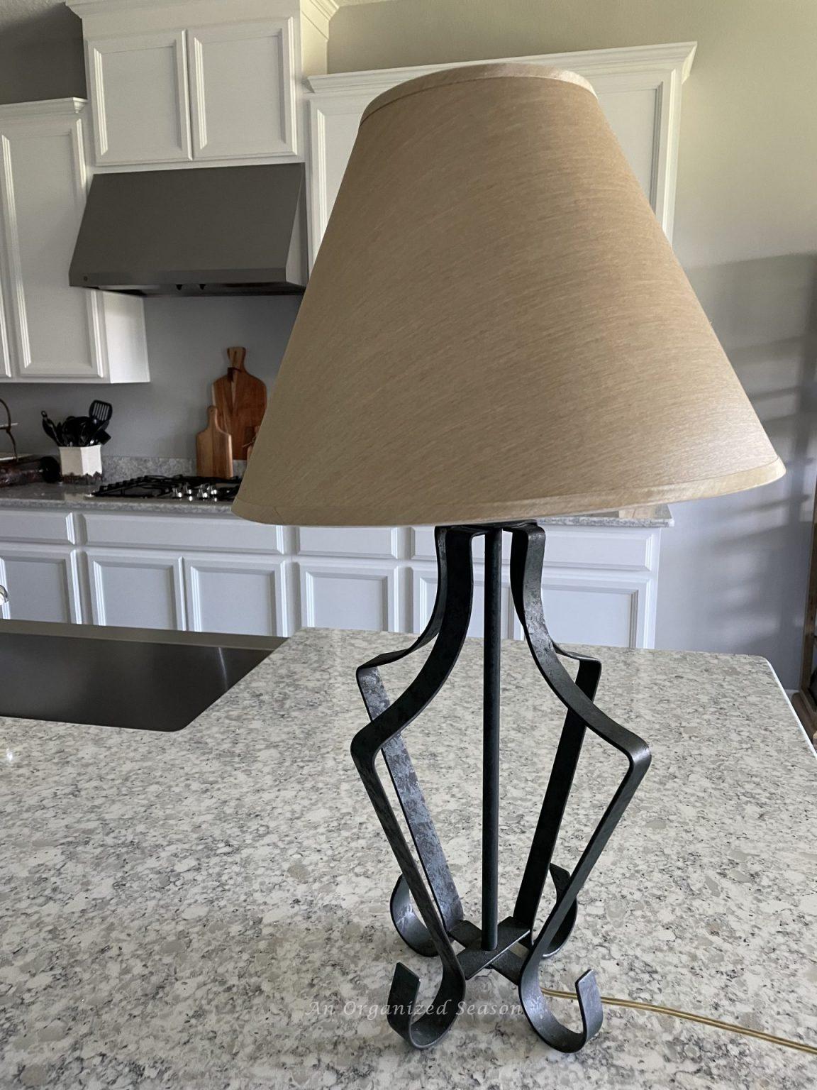 Makeover an Old Lamp to Match New Decor - An Organized Season