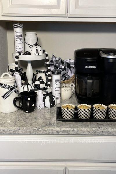 Organize a Fall coffee bar