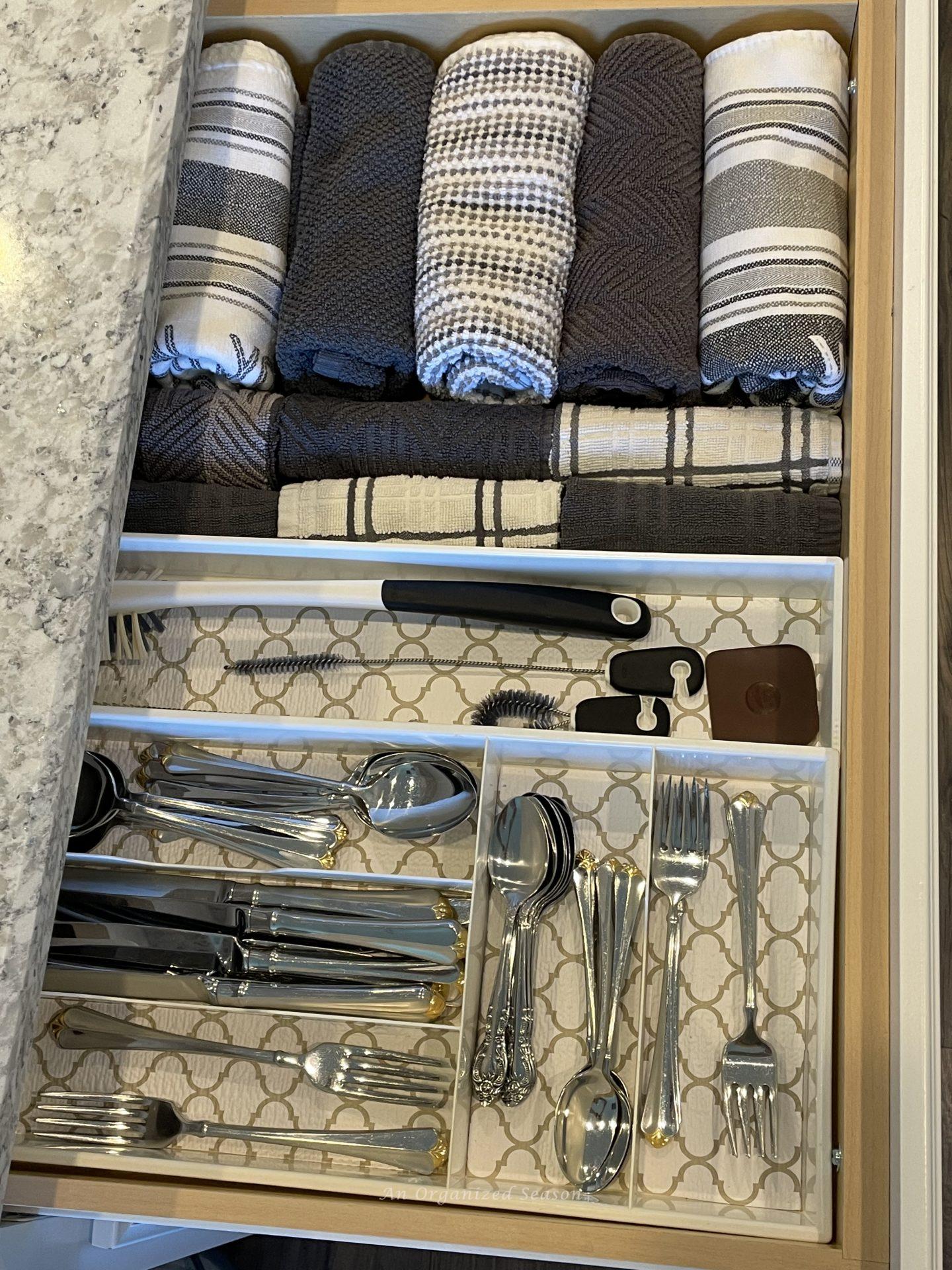 Simple Ways to Organize Kitchen Drawers An Organized Season