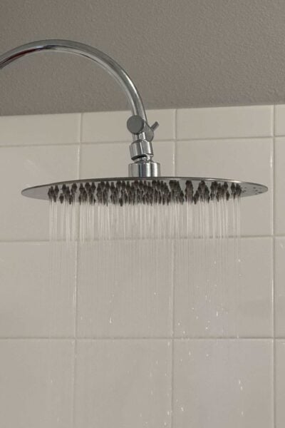 Round rainfall shower head