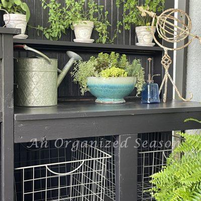 Five Reasons to Have an Outdoor Potting Bench