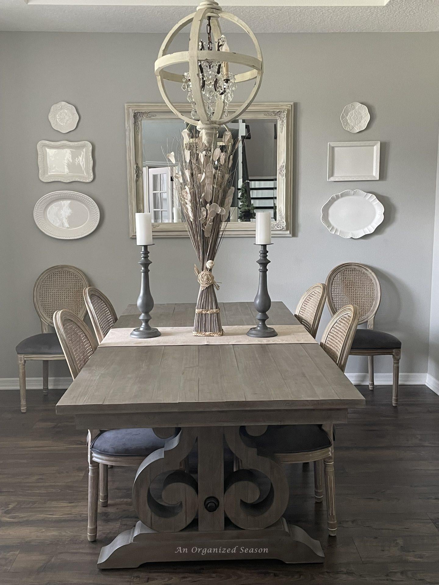 Decluttered Table Easy Ways to Keep Your Dining Room Decluttered - An Organized Season