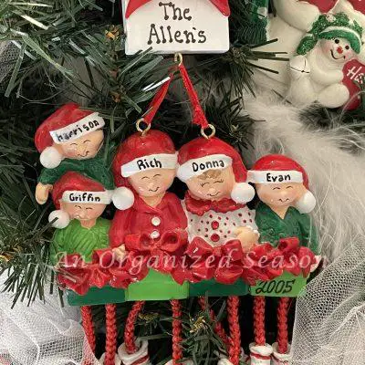 Start a Family Keepsake Ornament Tradition Now