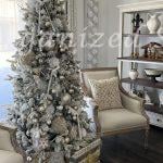Living room Christmas tree