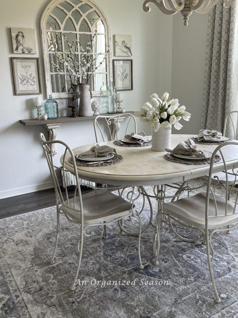 Choose the Right Size Rug Under a Dining Table - An Organized Season