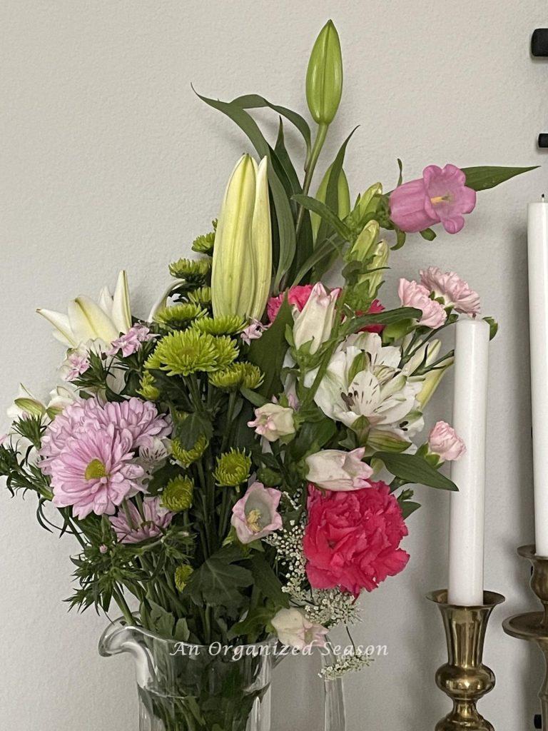 An arrangement of Spring flowers.