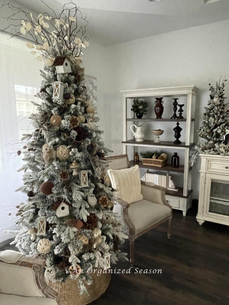 A winter woodland inspired Christmas tree. 
