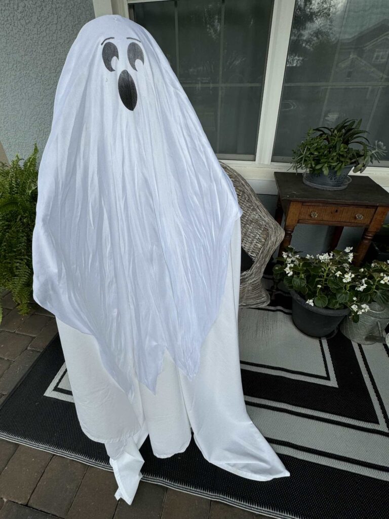 A DIY ghost.