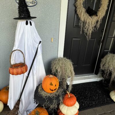 Halloween Porch Decor Trick-or-Treaters Will Love