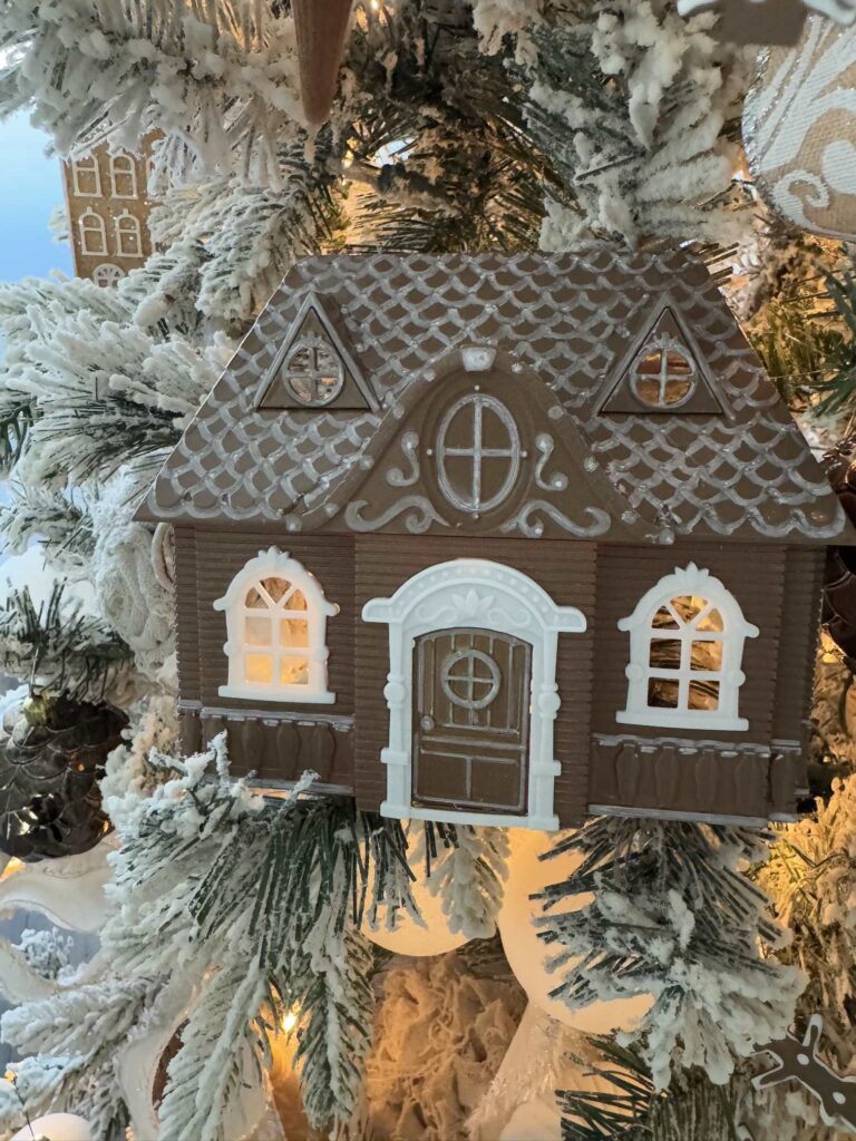 DIY Gingerbread House Christmas ornament. 